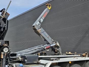 FMX 460 8x4-4 / HIAB Z CRANE + HOOKLIFT